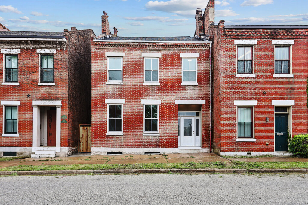 1312 Warren St. (Hybrid Realtors)